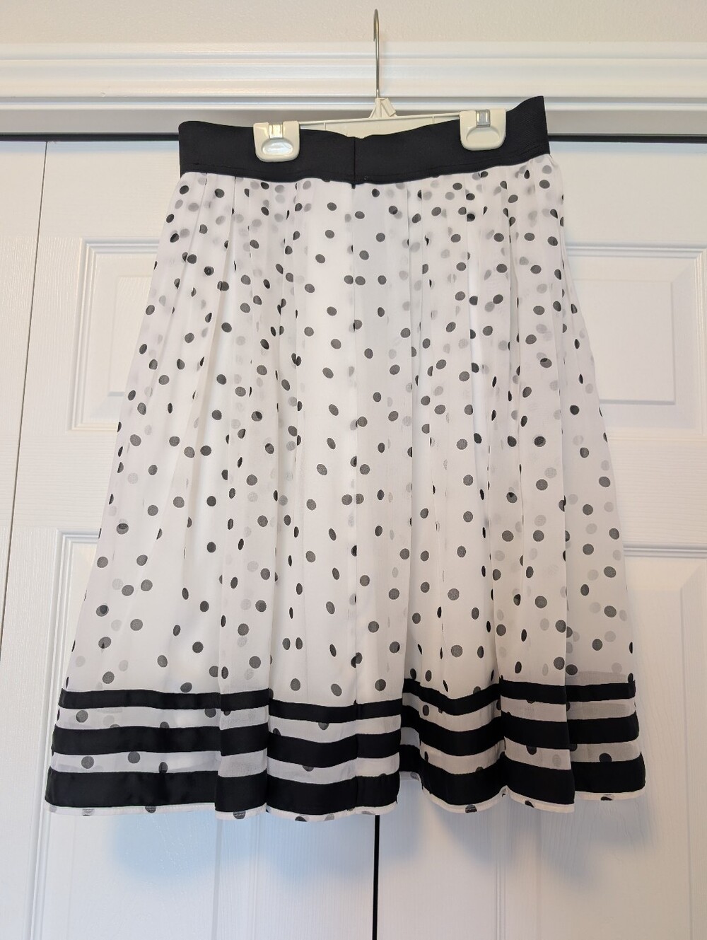 White House Black Market Polka Dot And Stripe Full Shirt Lined Sz 6